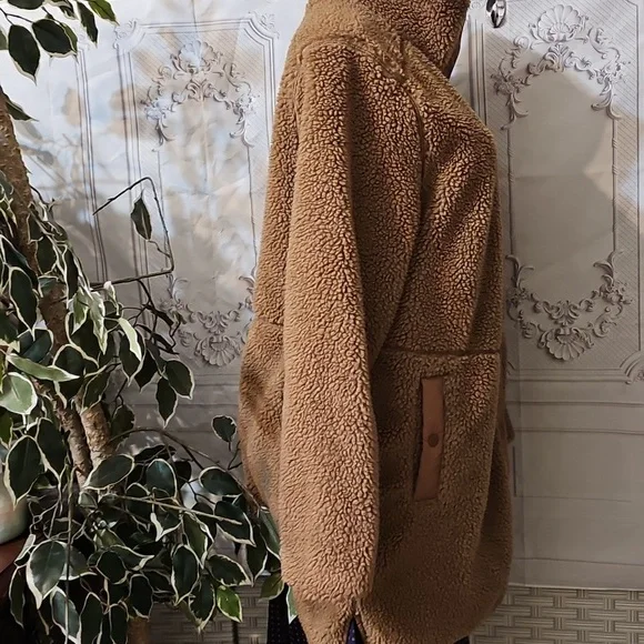 L.L. Bean Sherpa Fleece Coat In Hazelnut Large - Picture 5 of 13